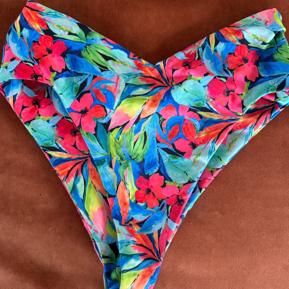Skatie Melly Acapulco Bottom